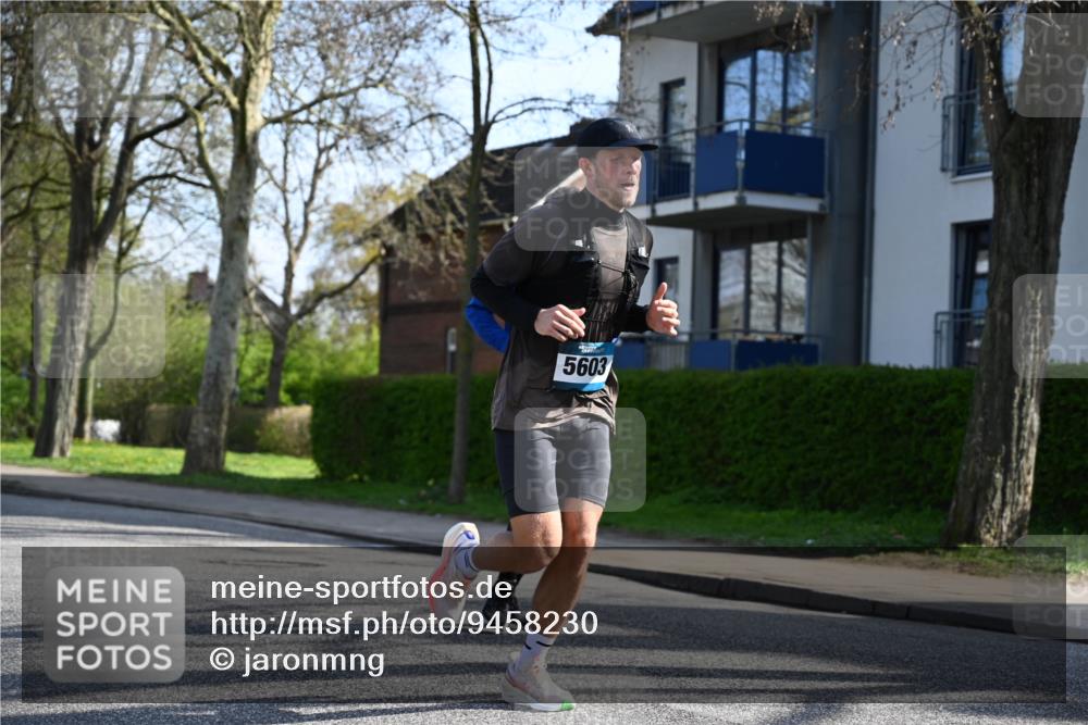 12.04.2026 - 45. Internationalen Wilhelmsburger Insellauf J. Mangold http://msf.ph/oto/9458230 12.04.2026 10:35:37 Ziel 5603, 4521, 5731, 5950, 5042, 4050, 5589, 3084, 3516, 3221, 2192, 3731, 4118, 4190, 4439 meine-sportfotos.de