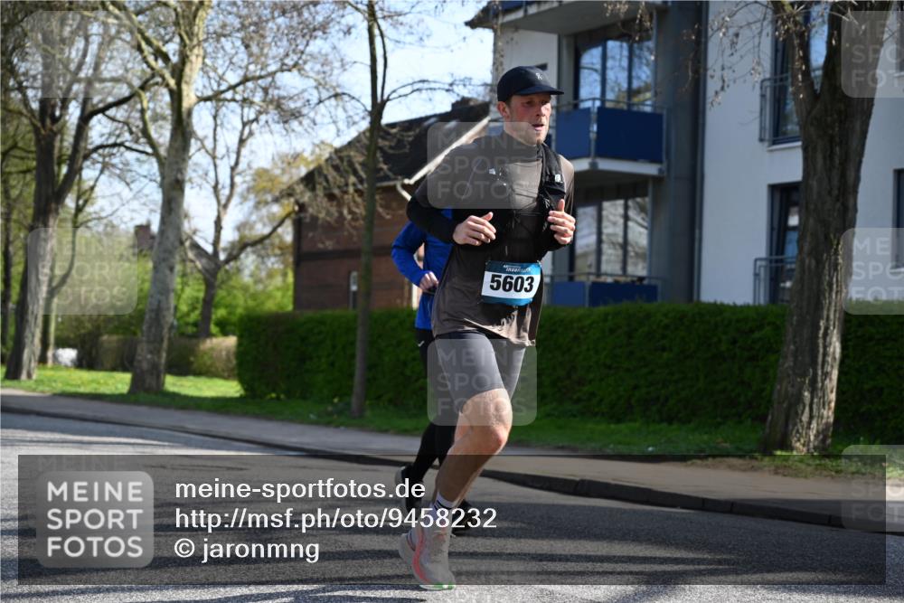 12.04.2026 - 45. Internationalen Wilhelmsburger Insellauf J. Mangold http://msf.ph/oto/9458232 12.04.2026 10:35:37 Ziel 5603, 4521, 5731, 5950, 5042, 4050, 5589, 3084, 3516, 3221, 2192, 3731, 4118, 4190, 4439 meine-sportfotos.de