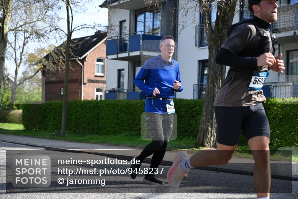 12.04.2026 - 45. Internationalen Wilhelmsburger Insellauf J. Mangold http://msf.ph/oto/9458237 12.04.2026 10:35:38 Ziel 5603, 4521, 5731, 5950, 5042, 4050, 5589, 3084, 3516, 3221, 2192, 3731, 4118, 4190, 4439, 4172 meine-sportfotos.de