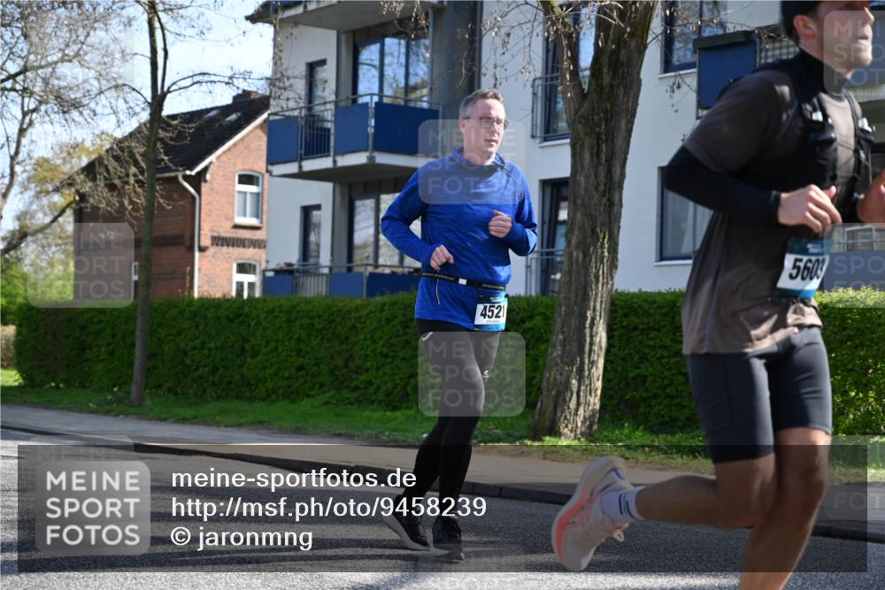 12.04.2026 - 45. Internationalen Wilhelmsburger Insellauf J. Mangold http://msf.ph/oto/9458239 12.04.2026 10:35:38 Ziel 5603, 4521, 5731, 5950, 5042, 4050, 5589, 3084, 3516, 3221, 2192, 3731, 4118, 4190, 4439, 4172 meine-sportfotos.de