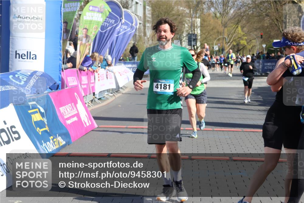12.04.2026 - 45. Internationalen Wilhelmsburger Insellauf Strokosch-Dieckow http://msf.ph/oto/9458301 12.04.2026 10:48:04 Ziel 4181, 5272, 3174, 4360 meine-sportfotos.de