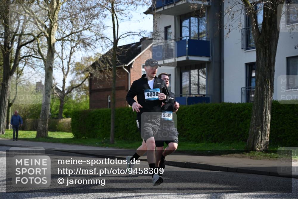 12.04.2026 - 45. Internationalen Wilhelmsburger Insellauf J. Mangold http://msf.ph/oto/9458309 12.04.2026 10:35:48 Ziel 4521, 5731, 5950, 5042, 4050, 5589, 3084, 3516, 3221, 2192, 3731, 4118, 4118, 4190, 4439, 4172, 4030, 5291, 2446 meine-sportfotos.de