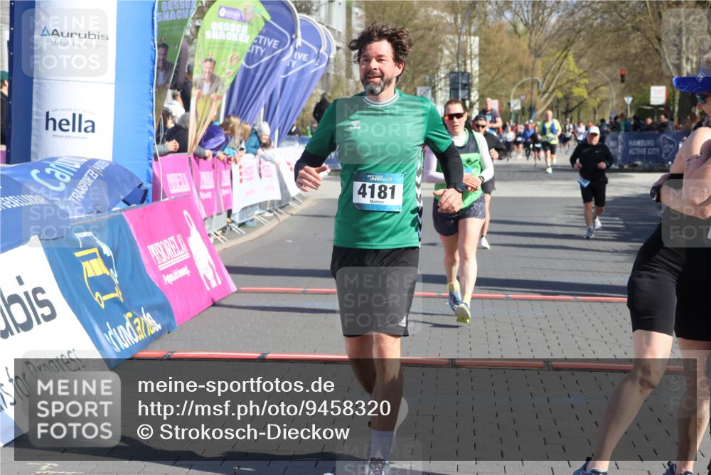12.04.2026 - 45. Internationalen Wilhelmsburger Insellauf Strokosch-Dieckow http://msf.ph/oto/9458320 12.04.2026 10:48:04 Ziel 4181, 5272, 3174, 4360 meine-sportfotos.de