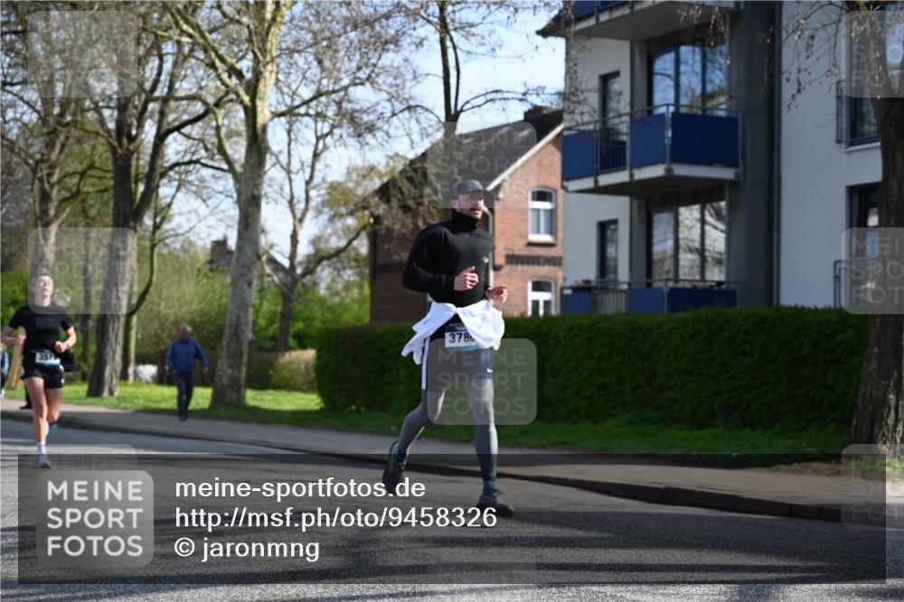 12.04.2026 - 45. Internationalen Wilhelmsburger Insellauf J. Mangold http://msf.ph/oto/9458326 12.04.2026 10:35:51 Ziel 5731, 5950, 5042, 4050, 5589, 3084, 3516, 3221, 2192, 3731, 4118, 4190, 4439, 4172, 4030, 4030, 5291, 2446 meine-sportfotos.de