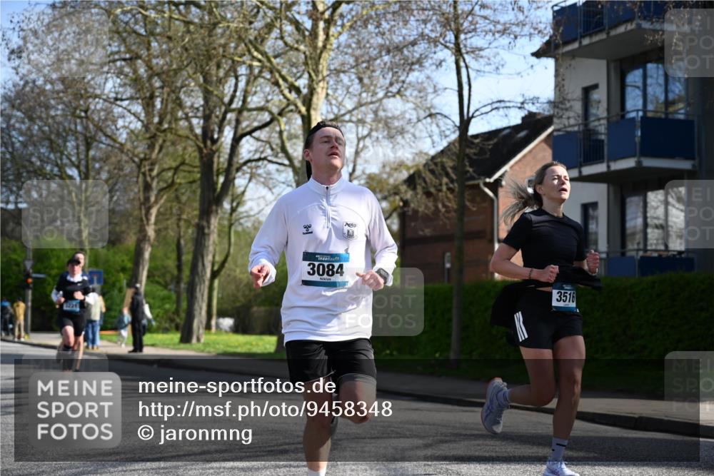 12.04.2026 - 45. Internationalen Wilhelmsburger Insellauf J. Mangold http://msf.ph/oto/9458348 12.04.2026 10:35:53 Ziel 5950, 5042, 4050, 5589, 3084, 3516, 3221, 2192, 3731, 4118, 4190, 4439, 4172, 4030, 5291, 2446, 2090, 5691 meine-sportfotos.de