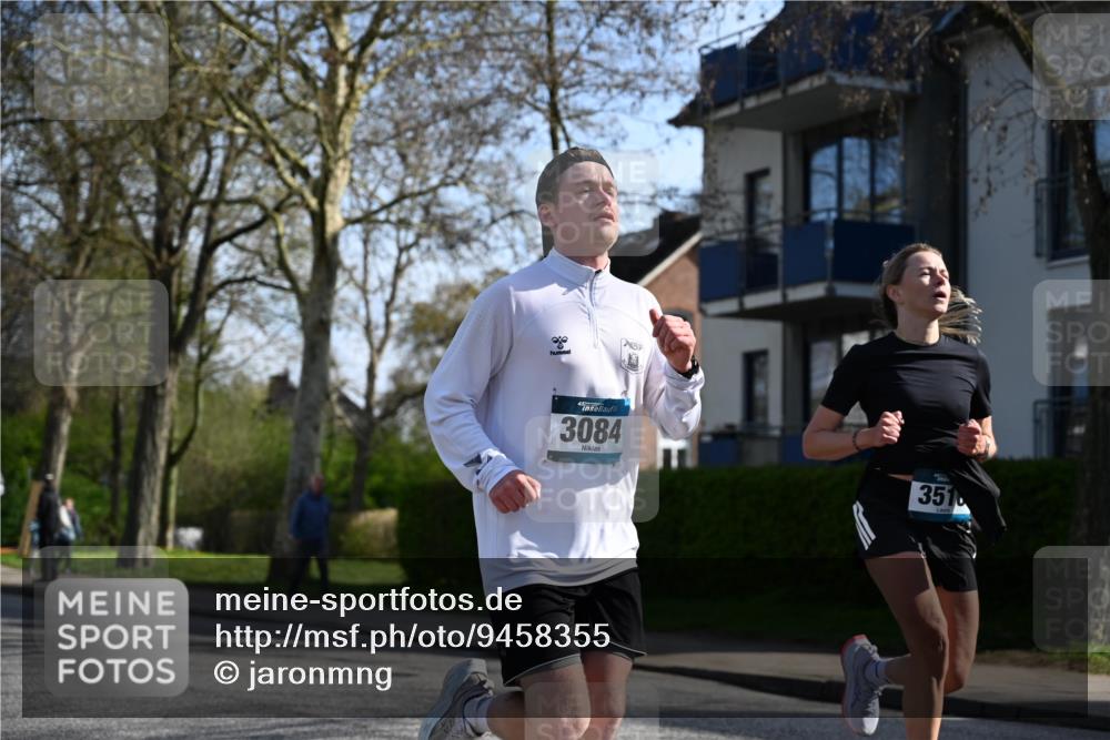 12.04.2026 - 45. Internationalen Wilhelmsburger Insellauf J. Mangold http://msf.ph/oto/9458355 12.04.2026 10:35:53 Ziel 5950, 5042, 4050, 5589, 3084, 3516, 3221, 2192, 3731, 4118, 4190, 4439, 4172, 4030, 5291, 2446, 2090, 5691 meine-sportfotos.de