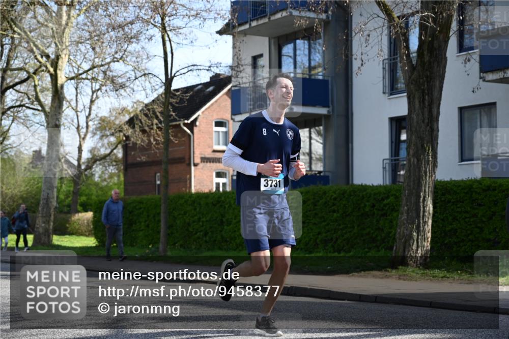 12.04.2026 - 45. Internationalen Wilhelmsburger Insellauf J. Mangold http://msf.ph/oto/9458377 12.04.2026 10:35:57 Ziel 4050, 5589, 3084, 3516, 3221, 2192, 3731, 4118, 4190, 4439, 4172, 4030, 5291, 2446, 2090, 5691, 3796 meine-sportfotos.de
