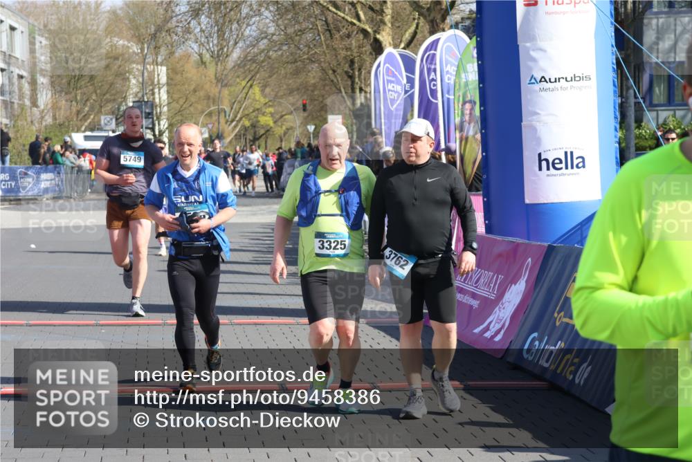 12.04.2026 - 45. Internationalen Wilhelmsburger Insellauf Strokosch-Dieckow http://msf.ph/oto/9458386 12.04.2026 10:48:13 Ziel 4539, 3762, 4568, 3325, 5749 meine-sportfotos.de