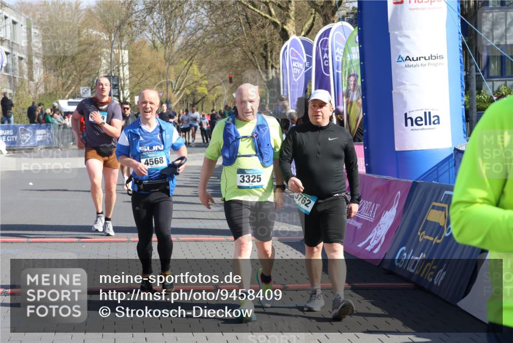 12.04.2026 - 45. Internationalen Wilhelmsburger Insellauf Strokosch-Dieckow http://msf.ph/oto/9458409 12.04.2026 10:48:13 Ziel 4539, 3762, 4568, 3325, 5749 meine-sportfotos.de