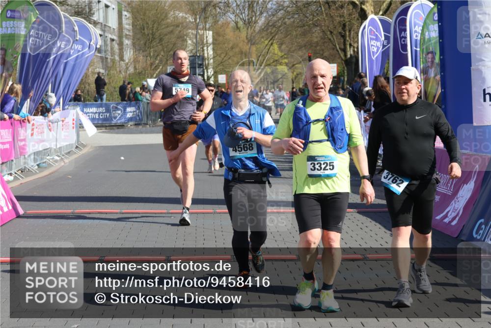 12.04.2026 - 45. Internationalen Wilhelmsburger Insellauf Strokosch-Dieckow http://msf.ph/oto/9458416 12.04.2026 10:48:14 Ziel 3762, 4568, 3325, 5749, 2784 meine-sportfotos.de