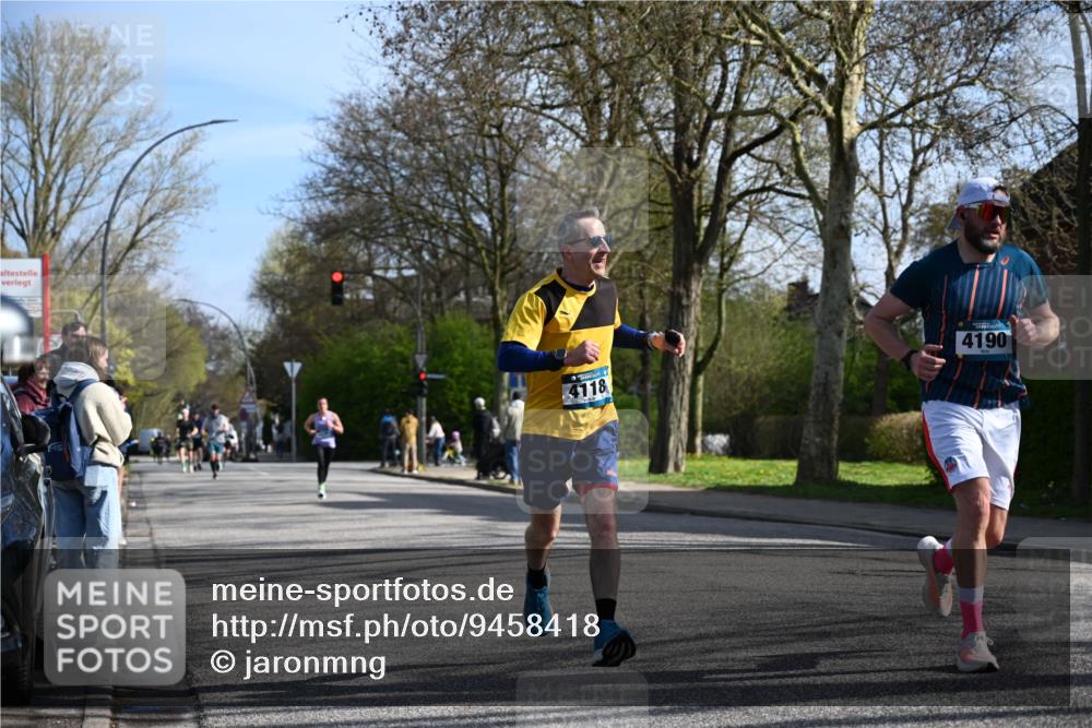 12.04.2026 - 45. Internationalen Wilhelmsburger Insellauf J. Mangold http://msf.ph/oto/9458418 12.04.2026 10:36:02 Ziel 3221, 2192, 3731, 4118, 4190, 4439, 4172, 4172, 4030, 5291, 2446, 2090, 5691, 3796, 2582, 3629, 3894 meine-sportfotos.de