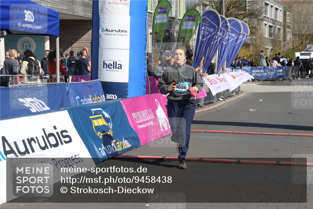 12.04.2026 - 45. Internationalen Wilhelmsburger Insellauf Strokosch-Dieckow http://msf.ph/oto/9458438 12.04.2026 11:04:49 Ziel 4686 meine-sportfotos.de