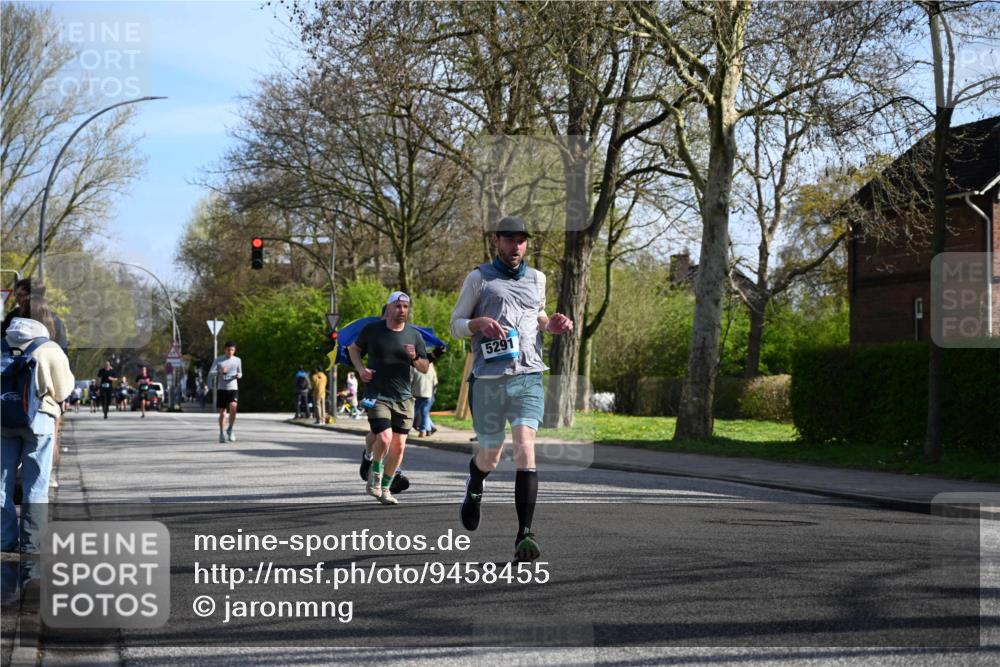 12.04.2026 - 45. Internationalen Wilhelmsburger Insellauf J. Mangold http://msf.ph/oto/9458455 12.04.2026 10:36:14 Ziel 4190, 4439, 4172, 4030, 5291, 2446, 2090, 5691, 3796, 2582, 3629, 3894, 3629, 3894, 4544, 3230, 4978 meine-sportfotos.de