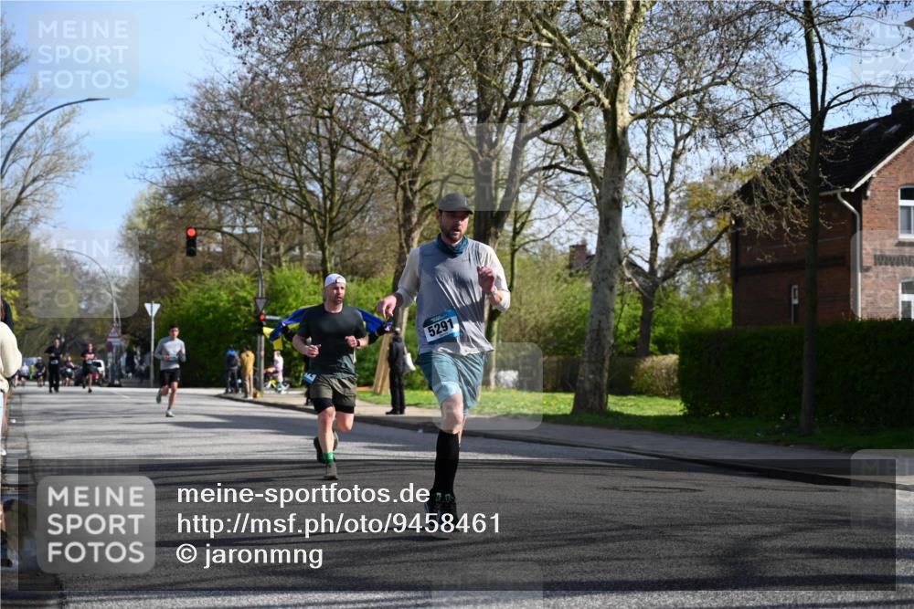 12.04.2026 - 45. Internationalen Wilhelmsburger Insellauf J. Mangold http://msf.ph/oto/9458461 12.04.2026 10:36:15 Ziel 4190, 4439, 4172, 4030, 5291, 2446, 2090, 5691, 3796, 2582, 3629, 3894, 4544, 3230, 4978 meine-sportfotos.de