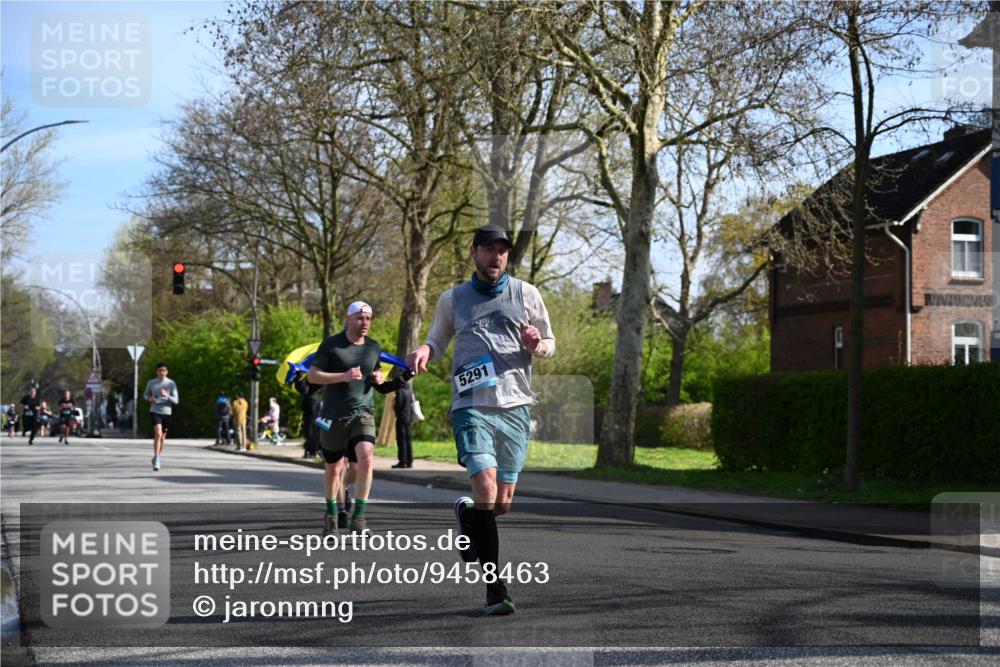 12.04.2026 - 45. Internationalen Wilhelmsburger Insellauf J. Mangold http://msf.ph/oto/9458463 12.04.2026 10:36:15 Ziel 4190, 4439, 4172, 4030, 5291, 2446, 2090, 5691, 3796, 2582, 3629, 3894, 4544, 3230, 4978 meine-sportfotos.de
