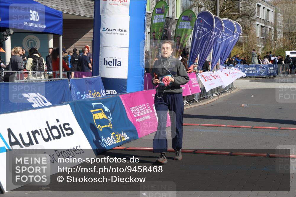 12.04.2026 - 45. Internationalen Wilhelmsburger Insellauf Strokosch-Dieckow http://msf.ph/oto/9458468 12.04.2026 11:04:49 Ziel 4686 meine-sportfotos.de