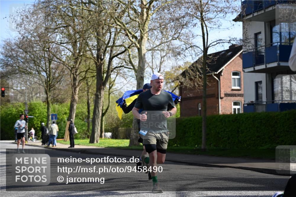 12.04.2026 - 45. Internationalen Wilhelmsburger Insellauf J. Mangold http://msf.ph/oto/9458490 12.04.2026 10:36:17 Ziel 4190, 4439, 4172, 4030, 5291, 2446, 2090, 5691, 5691, 3796, 2582, 3629, 3894, 4544, 3230, 4978 meine-sportfotos.de