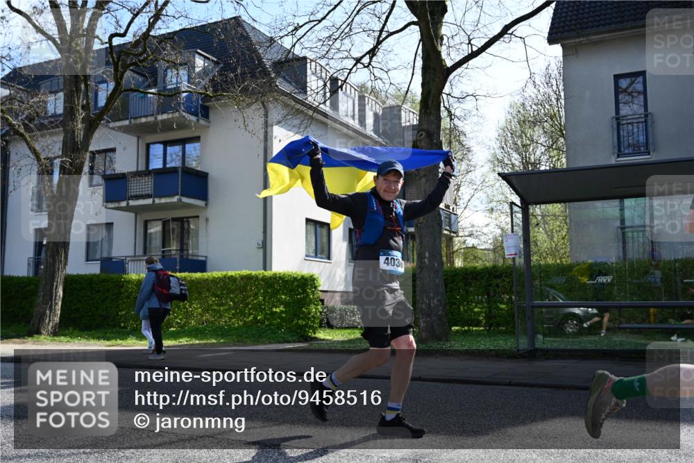 12.04.2026 - 45. Internationalen Wilhelmsburger Insellauf J. Mangold http://msf.ph/oto/9458516 12.04.2026 10:36:19 Ziel 4190, 4439, 4172, 4030, 5291, 2446, 2090, 5691, 3796, 2582, 3629, 3894, 4544, 3230, 4978, 5567 meine-sportfotos.de