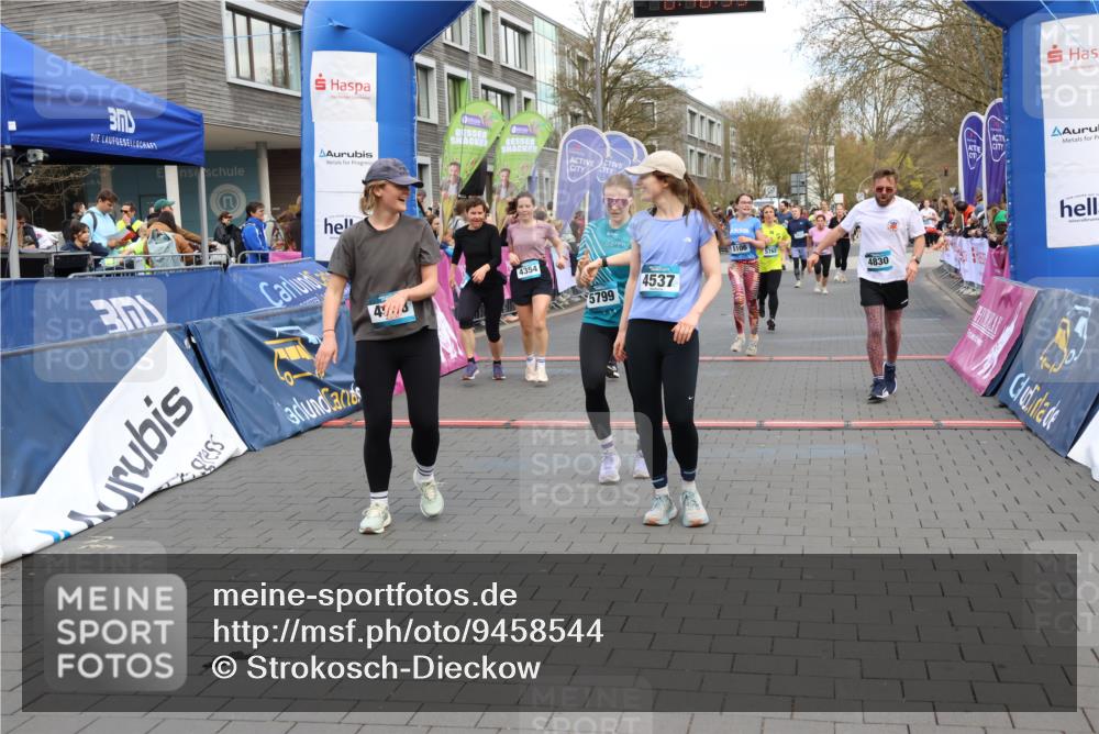 12.04.2026 - 45. Internationalen Wilhelmsburger Insellauf Strokosch-Dieckow http://msf.ph/oto/9458544 12.04.2026 13:01:35 Laufen  meine-sportfotos.de