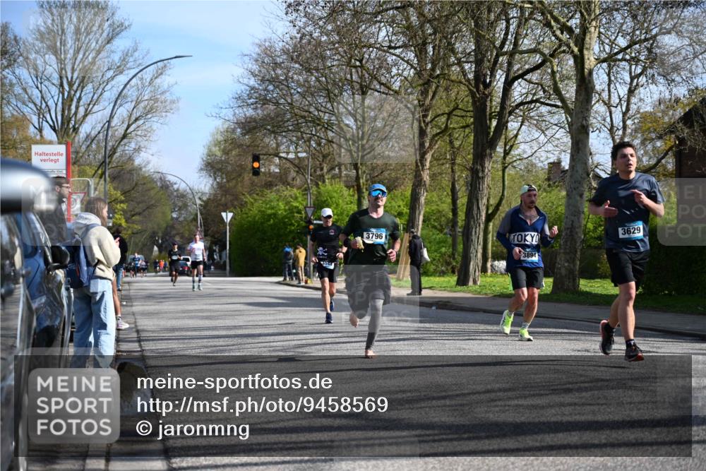 12.04.2026 - 45. Internationalen Wilhelmsburger Insellauf J. Mangold http://msf.ph/oto/9458569 12.04.2026 10:36:37 Ziel 2090, 5691, 3796, 2582, 3629, 3894, 4544, 3230, 4978, 5567, 2375, 2444, 3670, 2451, 2451, 2106, 4467, 4482 meine-sportfotos.de