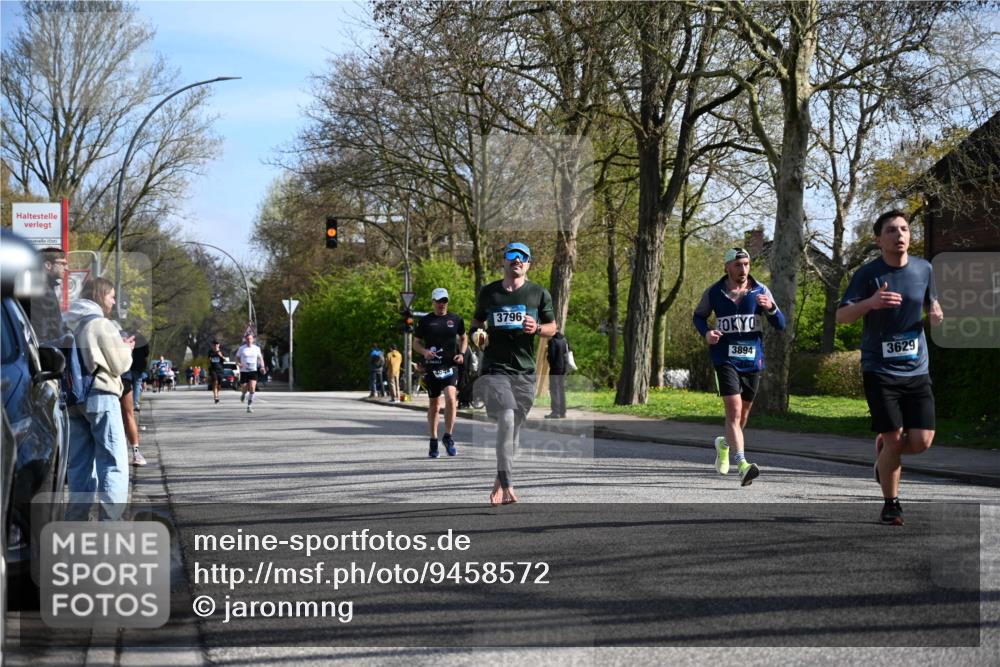 12.04.2026 - 45. Internationalen Wilhelmsburger Insellauf J. Mangold http://msf.ph/oto/9458572 12.04.2026 10:36:37 Ziel 2090, 5691, 3796, 2582, 3629, 3894, 4544, 3230, 4978, 5567, 2375, 2444, 3670, 2451, 2451, 2106, 4467, 4482 meine-sportfotos.de