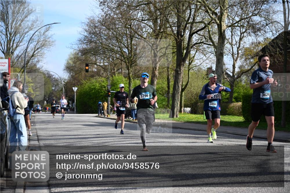 12.04.2026 - 45. Internationalen Wilhelmsburger Insellauf J. Mangold http://msf.ph/oto/9458576 12.04.2026 10:36:38 Ziel 2090, 5691, 3796, 2582, 3629, 3894, 4544, 3230, 4978, 5567, 2375, 2444, 3670, 2451, 2106, 4467, 4482 meine-sportfotos.de