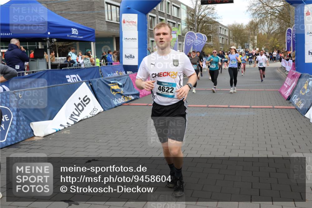 12.04.2026 - 45. Internationalen Wilhelmsburger Insellauf Strokosch-Dieckow http://msf.ph/oto/9458604 12.04.2026 13:01:32 Laufen  meine-sportfotos.de