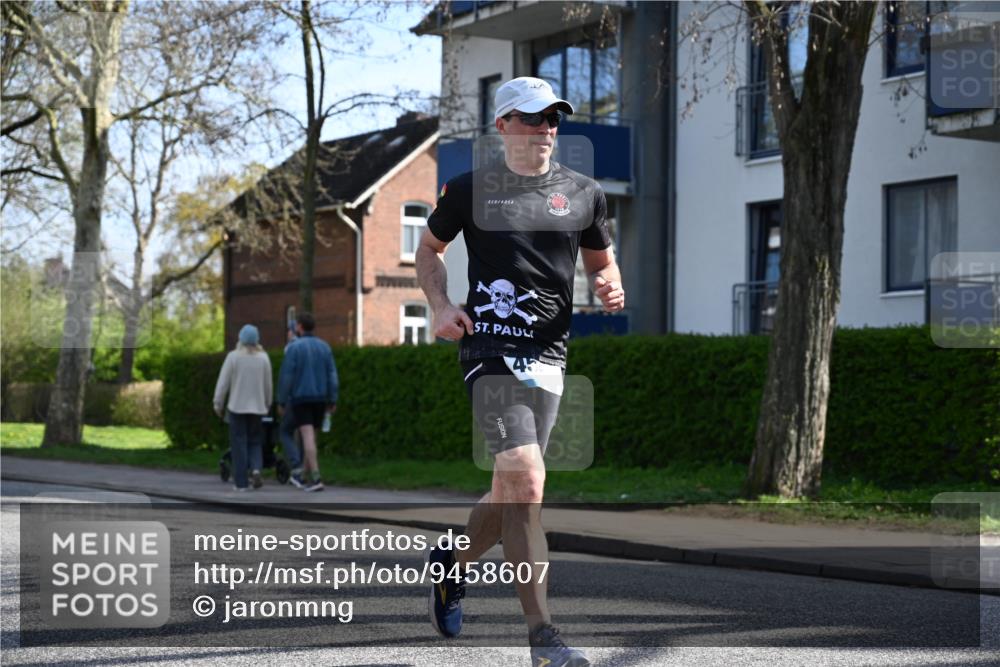 12.04.2026 - 45. Internationalen Wilhelmsburger Insellauf J. Mangold http://msf.ph/oto/9458607 12.04.2026 10:36:42 Ziel 5691, 3796, 2582, 3629, 3894, 4544, 3230, 4978, 5567, 2375, 2444, 3670, 2451, 2106, 4467, 4482, 4779, 3492 meine-sportfotos.de