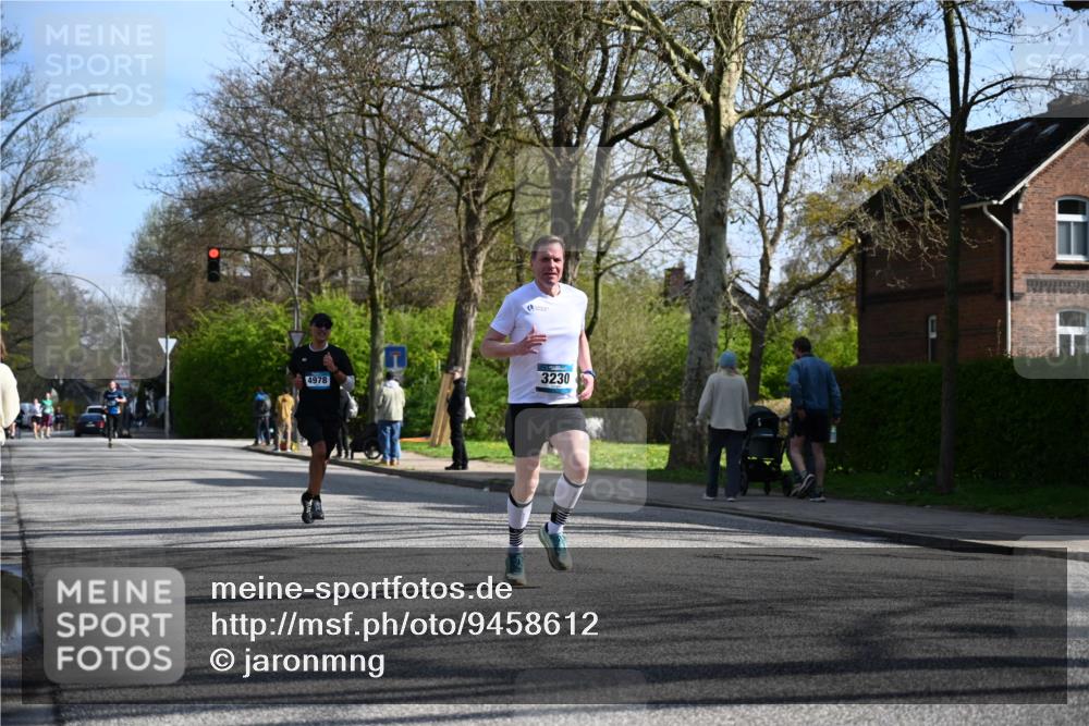 12.04.2026 - 45. Internationalen Wilhelmsburger Insellauf J. Mangold http://msf.ph/oto/9458612 12.04.2026 10:36:47 Ziel 2582, 3629, 3894, 4544, 3230, 4978, 5567, 2375, 2444, 3670, 2451, 2106, 4467, 4482, 4482, 4779, 3492, 5643, 3238 meine-sportfotos.de