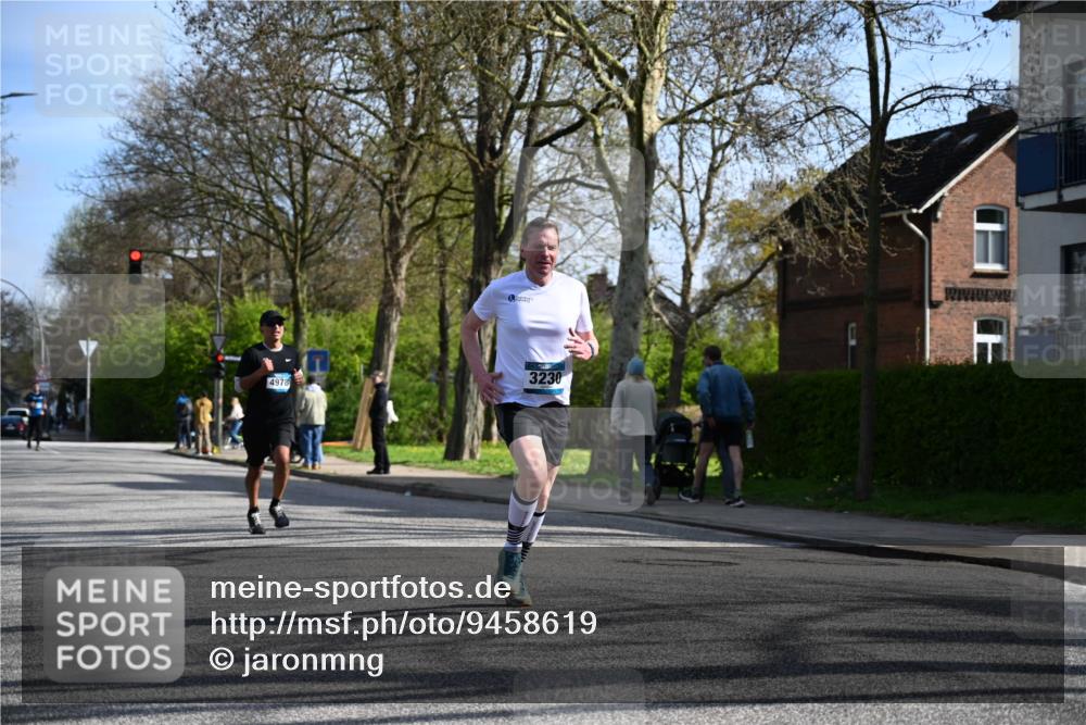 12.04.2026 - 45. Internationalen Wilhelmsburger Insellauf J. Mangold http://msf.ph/oto/9458619 12.04.2026 10:36:47 Ziel 2582, 3629, 3894, 4544, 3230, 4978, 5567, 2375, 2444, 3670, 2451, 2106, 4467, 4482, 4482, 4779, 3492, 5643, 3238 meine-sportfotos.de