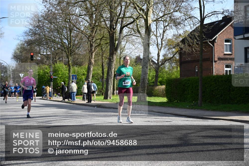 12.04.2026 - 45. Internationalen Wilhelmsburger Insellauf J. Mangold http://msf.ph/oto/9458688 12.04.2026 10:37:10 Ziel 2375, 2444, 3670, 2451, 2106, 4467, 4482, 4779, 3492, 5643, 3238, 3238, 2531, 5496, 5251, 3182, 2568, 2657, 4833, 5706 meine-sportfotos.de