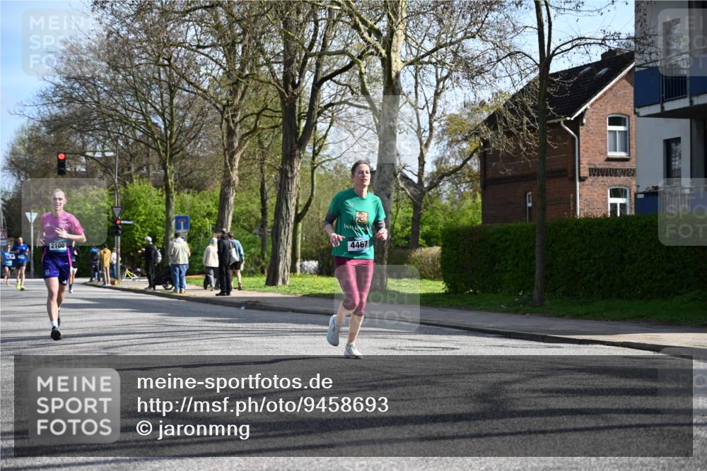 12.04.2026 - 45. Internationalen Wilhelmsburger Insellauf J. Mangold http://msf.ph/oto/9458693 12.04.2026 10:37:10 Ziel 2375, 2444, 3670, 2451, 2106, 4467, 4482, 4779, 3492, 5643, 3238, 3238, 2531, 5496, 5251, 3182, 2568, 2657, 4833, 5706 meine-sportfotos.de