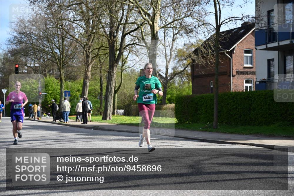 12.04.2026 - 45. Internationalen Wilhelmsburger Insellauf J. Mangold http://msf.ph/oto/9458696 12.04.2026 10:37:10 Ziel 2375, 2444, 3670, 2451, 2106, 4467, 4482, 4779, 3492, 5643, 3238, 3238, 2531, 5496, 5251, 3182, 2568, 2657, 4833, 5706 meine-sportfotos.de