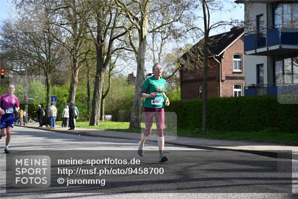 12.04.2026 - 45. Internationalen Wilhelmsburger Insellauf J. Mangold http://msf.ph/oto/9458700 12.04.2026 10:37:10 Ziel 2375, 2444, 3670, 2451, 2106, 4467, 4482, 4779, 3492, 5643, 3238, 3238, 2531, 5496, 5251, 3182, 2568, 2657, 4833, 5706 meine-sportfotos.de
