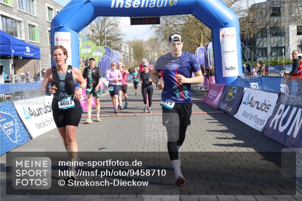 12.04.2026 - 45. Internationalen Wilhelmsburger Insellauf Strokosch-Dieckow http://msf.ph/oto/9458710 12.04.2026 10:48:31 Ziel 4415, 4681, 2373, 2384, 2442, 3631, 5578, 3414, 3307, 4882, 2053, 4563, 4866 meine-sportfotos.de
