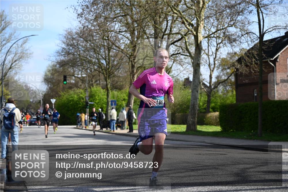 12.04.2026 - 45. Internationalen Wilhelmsburger Insellauf J. Mangold http://msf.ph/oto/9458723 12.04.2026 10:37:13 Ziel 2444, 3670, 2451, 2106, 4467, 4482, 4779, 3492, 5643, 3238, 2531, 2531, 5496, 5251, 3182, 3182, 2568, 2657, 4833, 5706 meine-sportfotos.de