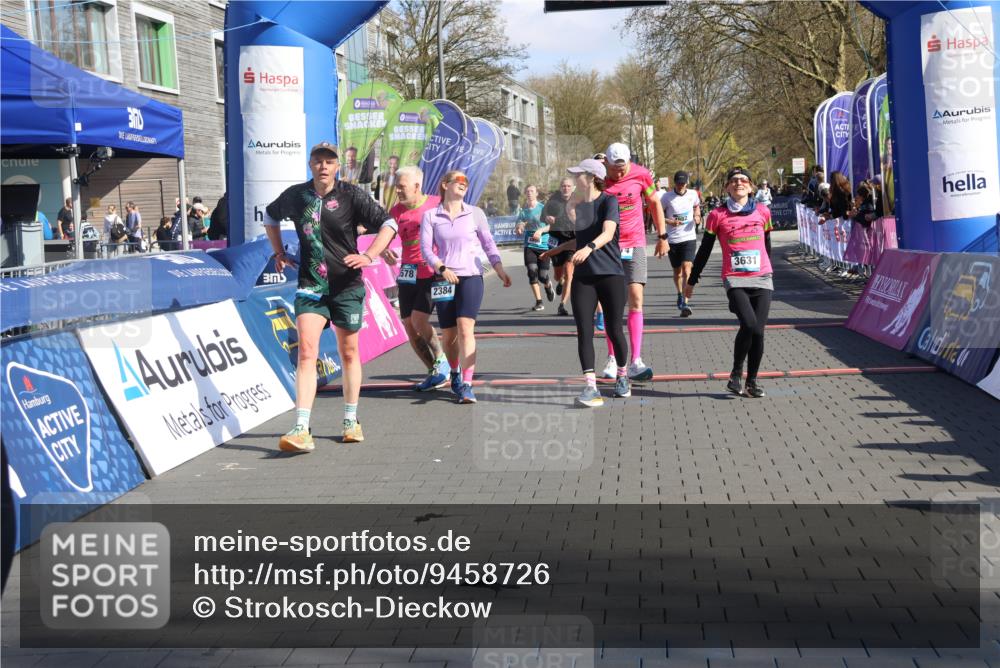 12.04.2026 - 45. Internationalen Wilhelmsburger Insellauf Strokosch-Dieckow http://msf.ph/oto/9458726 12.04.2026 10:48:32 Ziel 4415, 4681, 2373, 2384, 2442, 3631, 5578, 3414, 3307, 4882, 2053, 4563, 4866 meine-sportfotos.de