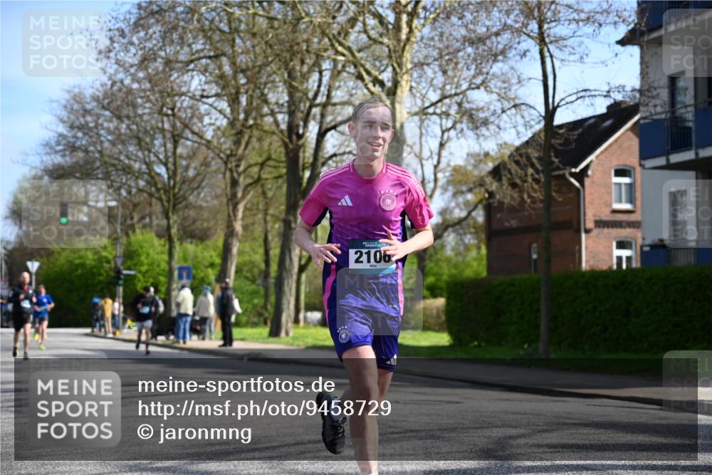 12.04.2026 - 45. Internationalen Wilhelmsburger Insellauf J. Mangold http://msf.ph/oto/9458729 12.04.2026 10:37:13 Ziel 2444, 3670, 2451, 2106, 4467, 4482, 4779, 3492, 5643, 3238, 2531, 2531, 5496, 5251, 3182, 3182, 2568, 2657, 4833, 5706 meine-sportfotos.de
