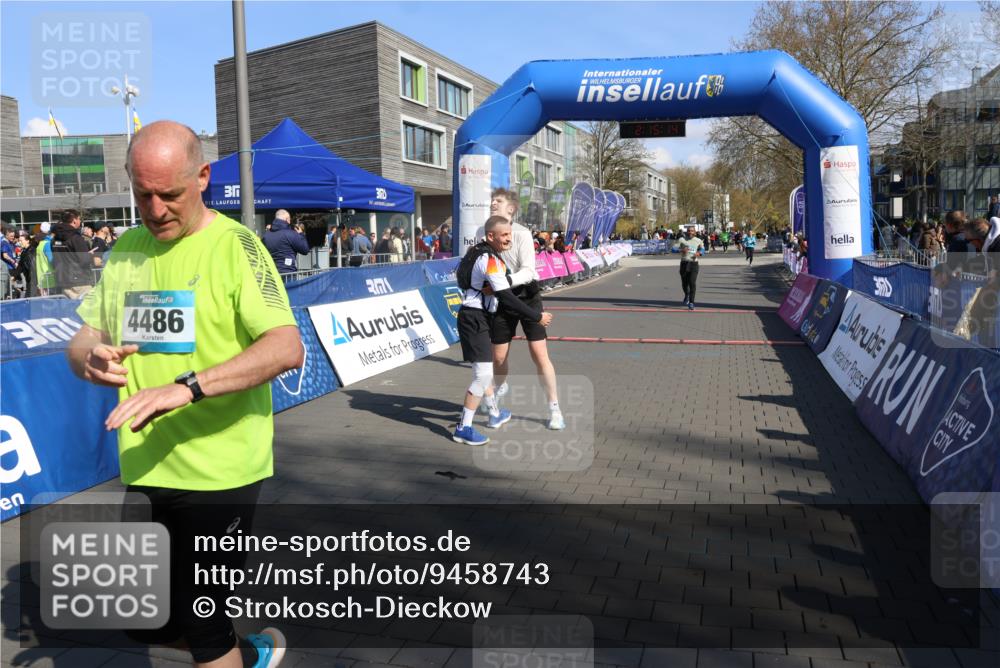 12.04.2026 - 45. Internationalen Wilhelmsburger Insellauf Strokosch-Dieckow http://msf.ph/oto/9458743 12.04.2026 11:05:12 Ziel 2204, 5570, 3679, 3064 meine-sportfotos.de