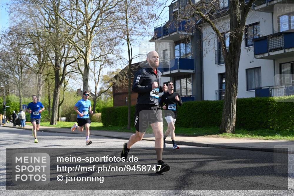 12.04.2026 - 45. Internationalen Wilhelmsburger Insellauf J. Mangold http://msf.ph/oto/9458747 12.04.2026 10:37:20 Ziel 2106, 4467, 4482, 4779, 3492, 5643, 3238, 2531, 5496, 5251, 3182, 2568, 2657, 4833, 5706, 4833, 5706, 2105, 4013, 3386 meine-sportfotos.de