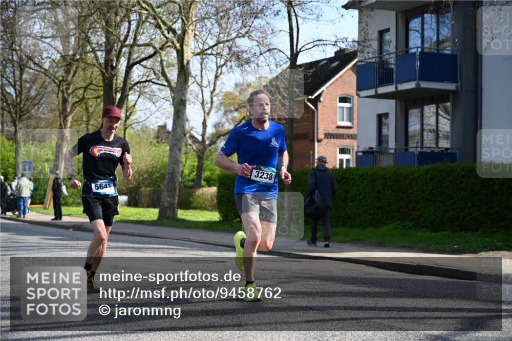 12.04.2026 - 45. Internationalen Wilhelmsburger Insellauf J. Mangold http://msf.ph/oto/9458762 12.04.2026 10:37:22 Ziel 4467, 4482, 4779, 3492, 5643, 3238, 2531, 5496, 5251, 3182, 2568, 2657, 4833, 5706, 2105, 4013, 3386, 5289, 2537, 2020 meine-sportfotos.de