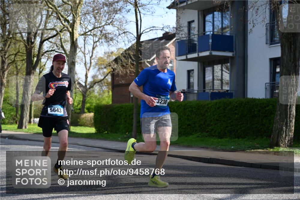 12.04.2026 - 45. Internationalen Wilhelmsburger Insellauf J. Mangold http://msf.ph/oto/9458768 12.04.2026 10:37:22 Ziel 4467, 4482, 4779, 3492, 5643, 3238, 2531, 5496, 5251, 3182, 2568, 2657, 4833, 5706, 2105, 4013, 3386, 5289, 2537, 2020 meine-sportfotos.de