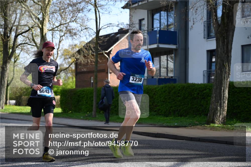 12.04.2026 - 45. Internationalen Wilhelmsburger Insellauf J. Mangold http://msf.ph/oto/9458770 12.04.2026 10:37:22 Ziel 4467, 4482, 4779, 3492, 5643, 3238, 2531, 5496, 5251, 3182, 2568, 2657, 4833, 5706, 2105, 4013, 3386, 5289, 2537, 2020 meine-sportfotos.de