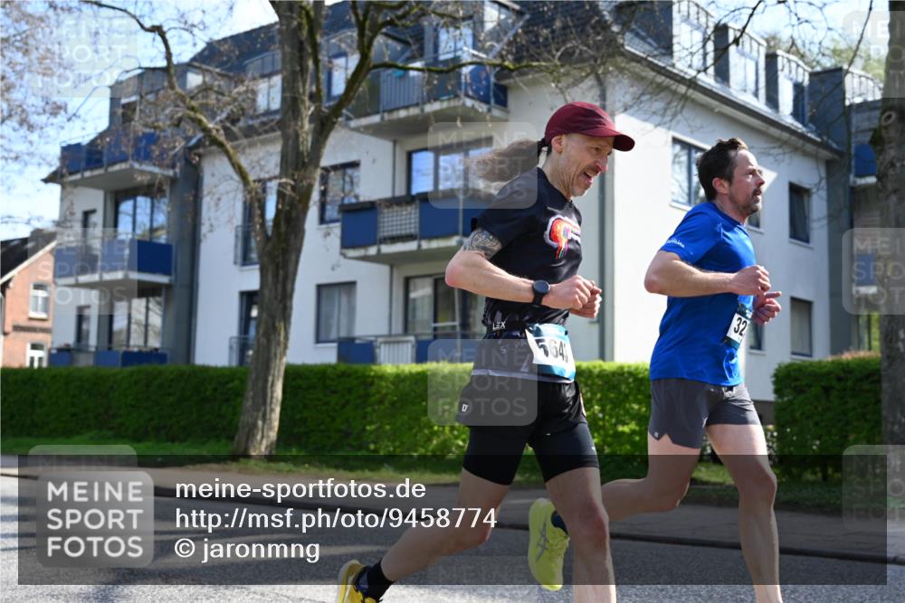 12.04.2026 - 45. Internationalen Wilhelmsburger Insellauf J. Mangold http://msf.ph/oto/9458774 12.04.2026 10:37:24 Ziel 4482, 4779, 3492, 5643, 3238, 2531, 5496, 5251, 5251, 3182, 2568, 2657, 4833, 5706, 2105, 4013, 3386, 5289, 2537, 2020 meine-sportfotos.de