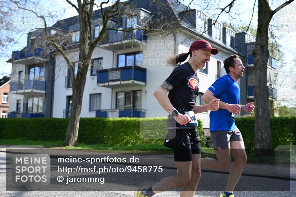 12.04.2026 - 45. Internationalen Wilhelmsburger Insellauf J. Mangold http://msf.ph/oto/9458775 12.04.2026 10:37:24 Ziel 4482, 4779, 3492, 5643, 3238, 2531, 5496, 5251, 5251, 3182, 2568, 2657, 4833, 5706, 2105, 4013, 3386, 5289, 2537, 2020 meine-sportfotos.de