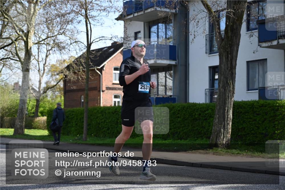 12.04.2026 - 45. Internationalen Wilhelmsburger Insellauf J. Mangold http://msf.ph/oto/9458783 12.04.2026 10:37:28 Ziel 4779, 3492, 5643, 3238, 2531, 5496, 5251, 3182, 2568, 2657, 4833, 5706, 2105, 4013, 3386, 5289, 2537, 2020, 5363, 2986 meine-sportfotos.de