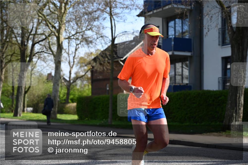 12.04.2026 - 45. Internationalen Wilhelmsburger Insellauf J. Mangold http://msf.ph/oto/9458805 12.04.2026 10:37:35 Ziel 3238, 2531, 5496, 5251, 3182, 2568, 2657, 4833, 5706, 2105, 4013, 3386, 5289, 2537, 2020, 5363, 2986, 5732, 3087, 4832 meine-sportfotos.de