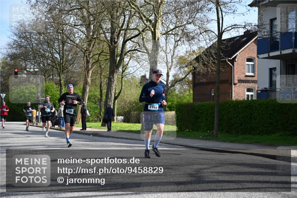 12.04.2026 - 45. Internationalen Wilhelmsburger Insellauf J. Mangold http://msf.ph/oto/9458829 12.04.2026 10:37:51 Ziel 2568, 2657, 4833, 5706, 2105, 4013, 3386, 5289, 2537, 2020, 5363, 2986, 2986, 5732, 3087, 4832, 2605, 2614, 4063, 3214, 2710 meine-sportfotos.de