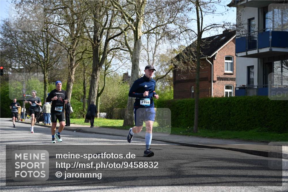 12.04.2026 - 45. Internationalen Wilhelmsburger Insellauf J. Mangold http://msf.ph/oto/9458832 12.04.2026 10:37:51 Ziel 2568, 2657, 4833, 5706, 2105, 4013, 3386, 5289, 2537, 2020, 5363, 2986, 2986, 5732, 3087, 4832, 2605, 2614, 4063, 3214, 2710 meine-sportfotos.de