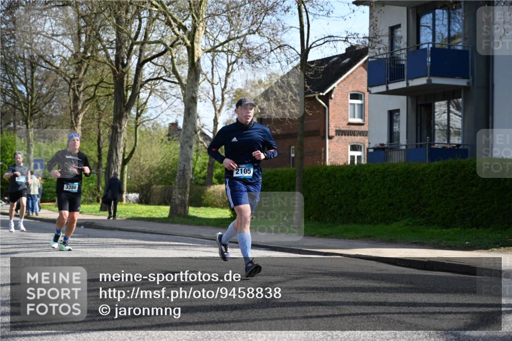 12.04.2026 - 45. Internationalen Wilhelmsburger Insellauf J. Mangold http://msf.ph/oto/9458838 12.04.2026 10:37:51 Ziel 2568, 2657, 4833, 5706, 2105, 4013, 3386, 5289, 2537, 2020, 5363, 2986, 2986, 5732, 3087, 4832, 2605, 2614, 4063, 3214, 2710 meine-sportfotos.de